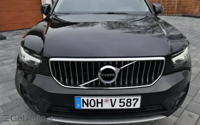 VOLVO XC 40 D3 AWD Momentum Pro