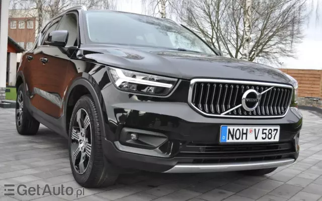 VOLVO XC 40 D3 AWD Momentum Pro