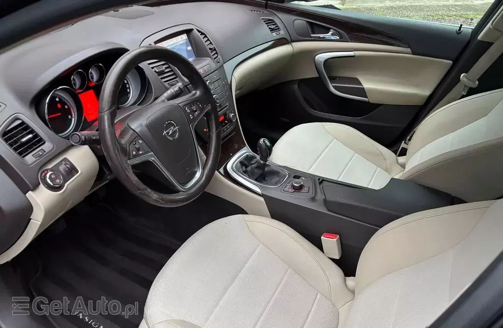 OPEL Insignia 