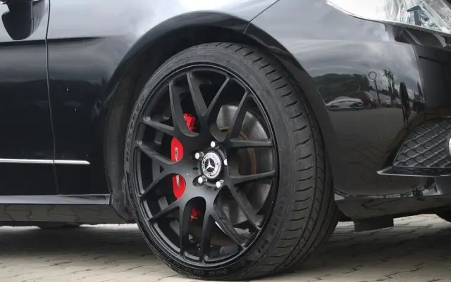 MERCEDES-BENZ Klasa E 350 4Matic Avantgarde Sport Edition