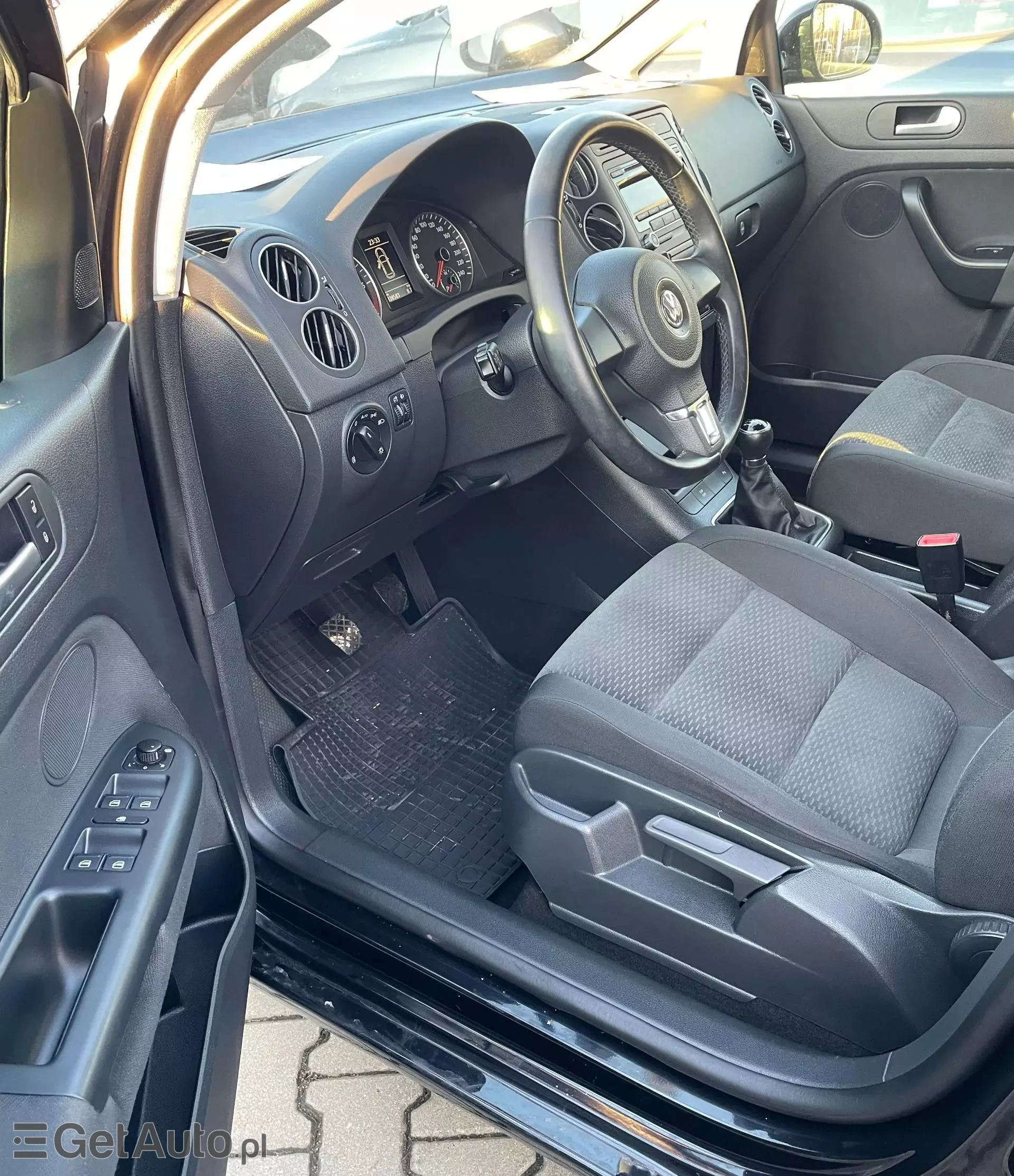 VOLKSWAGEN Golf 2.0 TDI (110 KM)