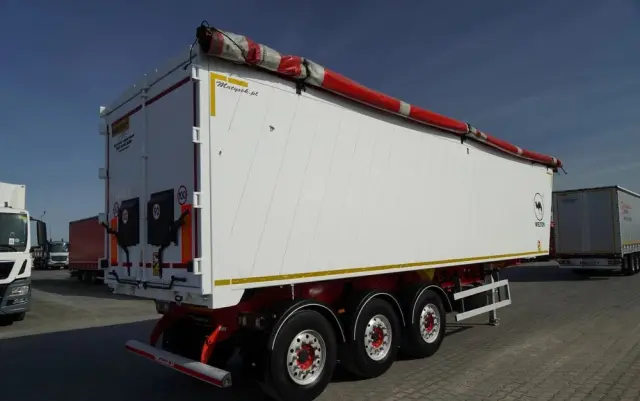 WIELTON WYWROTKA 55 M3 / ALUMINIOWA / OŚ PODNOSZONA / OSIE SAF / ALUFELGI 