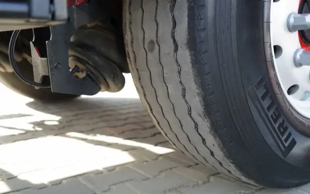 WIELTON WYWROTKA 55 M3 / ALUMINIOWA / OŚ PODNOSZONA / OSIE SAF / ALUFELGI 