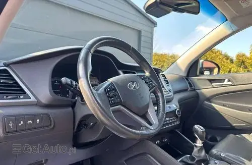 HYUNDAI Tucson 