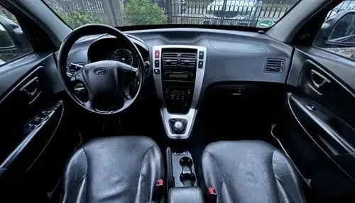 HYUNDAI Tucson 
