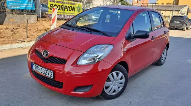 TOYOTA Yaris 