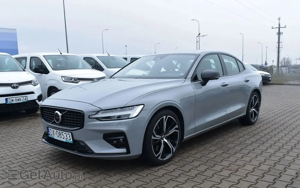 VOLVO S60 B5 B AWD Ultimate Dark
