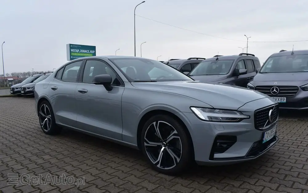 VOLVO S60 B5 B AWD Ultimate Dark