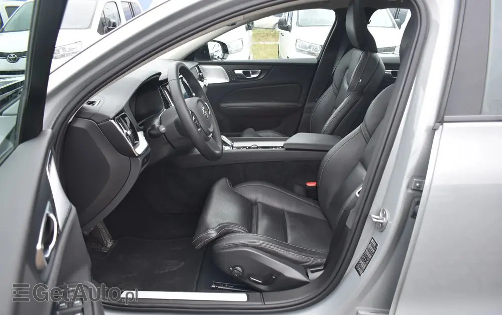 VOLVO S60 B5 B AWD Ultimate Dark