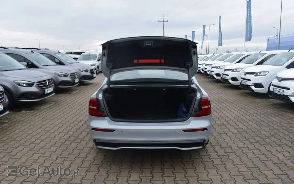 VOLVO S60 B5 B AWD Ultimate Dark