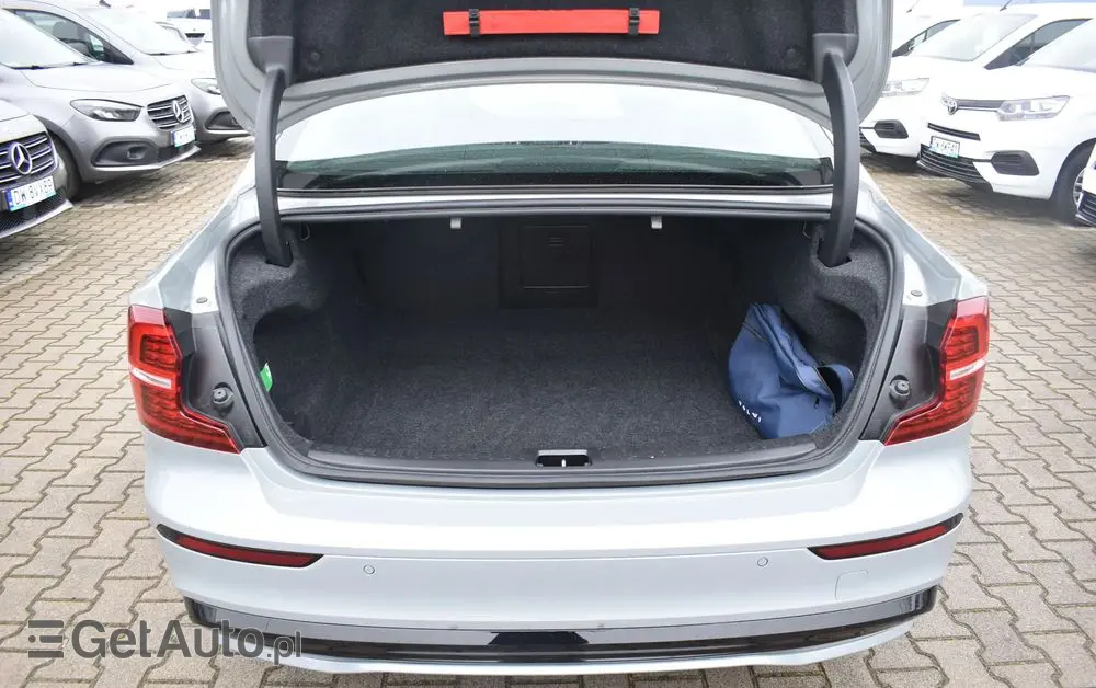 VOLVO S60 B5 B AWD Ultimate Dark