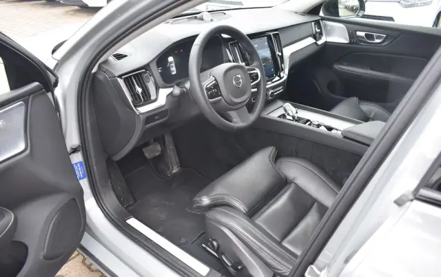 VOLVO S60 B5 B AWD Ultimate Dark