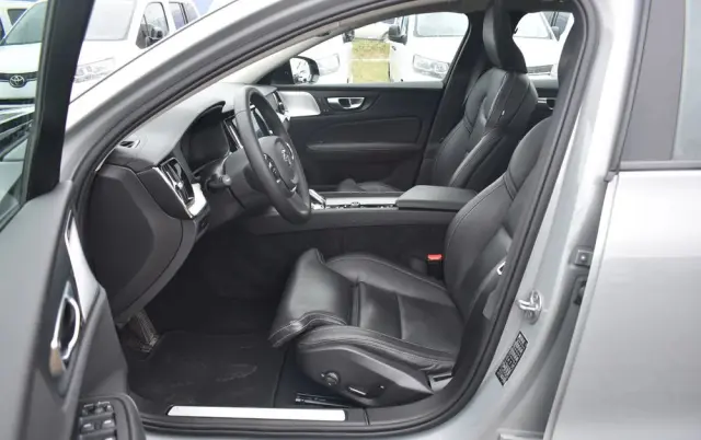 VOLVO S60 B5 B AWD Ultimate Dark