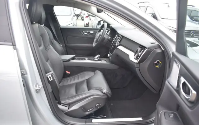 VOLVO S60 B5 B AWD Ultimate Dark