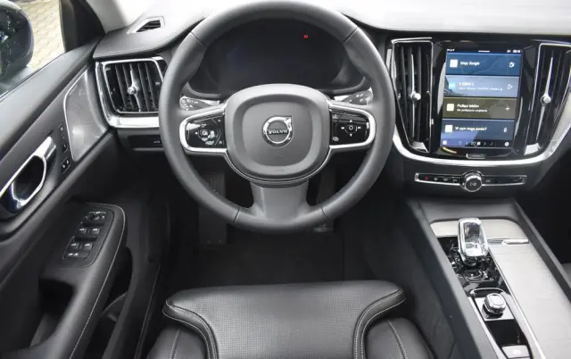 VOLVO S60 B5 B AWD Ultimate Dark