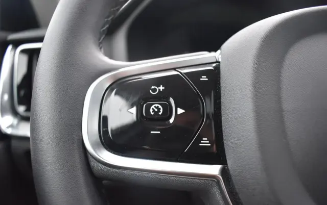 VOLVO S60 B5 B AWD Ultimate Dark