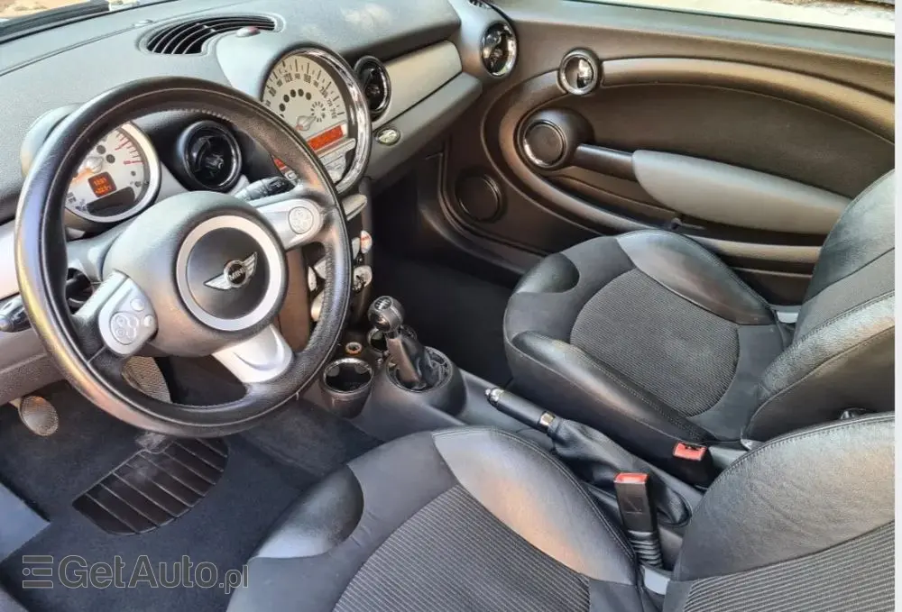 MINI Cooper 