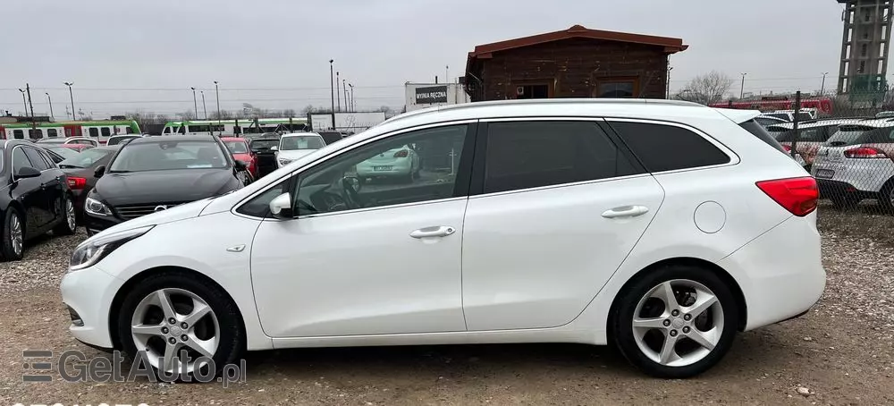 KIA Ceed 1.6 CRDi 128 ISG SW Dream-Team Edition