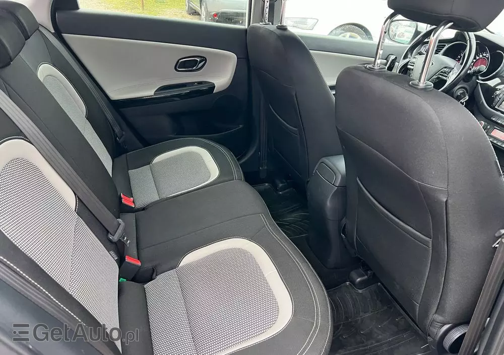 KIA Ceed 1.6 CRDi 128 ISG SW Dream-Team Edition