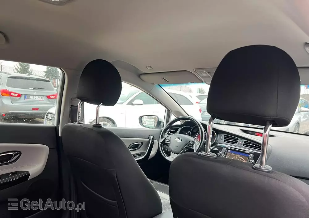 KIA Ceed 1.6 CRDi 128 ISG SW Dream-Team Edition