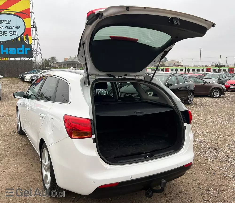 KIA Ceed 1.6 CRDi 128 ISG SW Dream-Team Edition