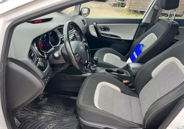 KIA Ceed 1.6 CRDi 128 ISG SW Dream-Team Edition