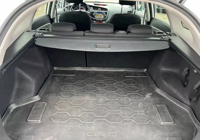 KIA Ceed 1.6 CRDi 128 ISG SW Dream-Team Edition