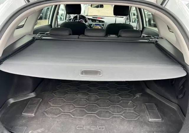 KIA Ceed 1.6 CRDi 128 ISG SW Dream-Team Edition