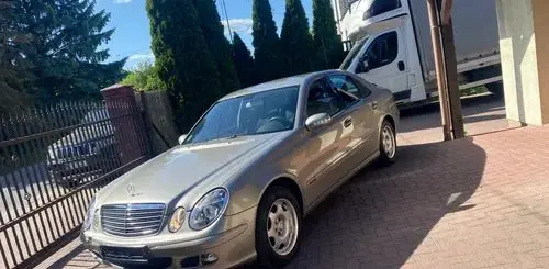 MERCEDES-BENZ Klasa E 