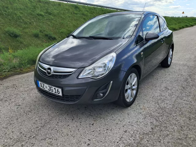 OPEL Corsa Edition 150