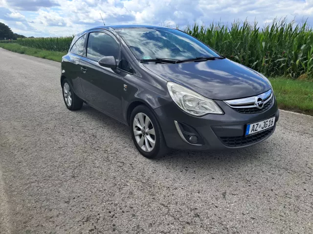 OPEL Corsa Edition 150