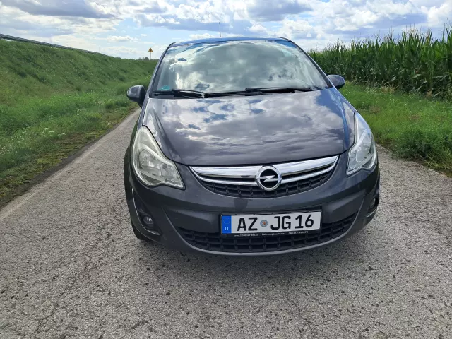 OPEL Corsa Edition 150