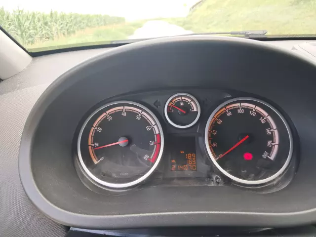 OPEL Corsa Edition 150