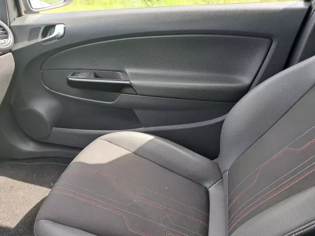 OPEL Corsa Edition 150