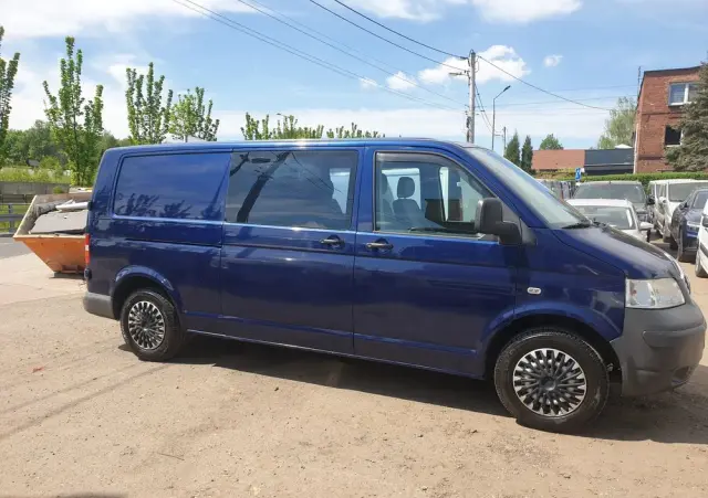 VOLKSWAGEN T5 