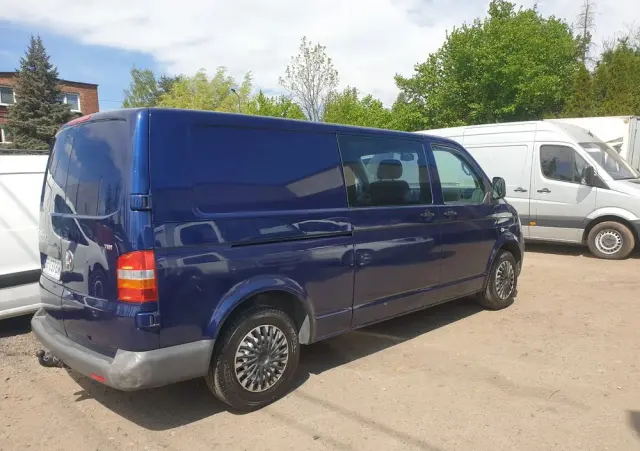 VOLKSWAGEN T5 