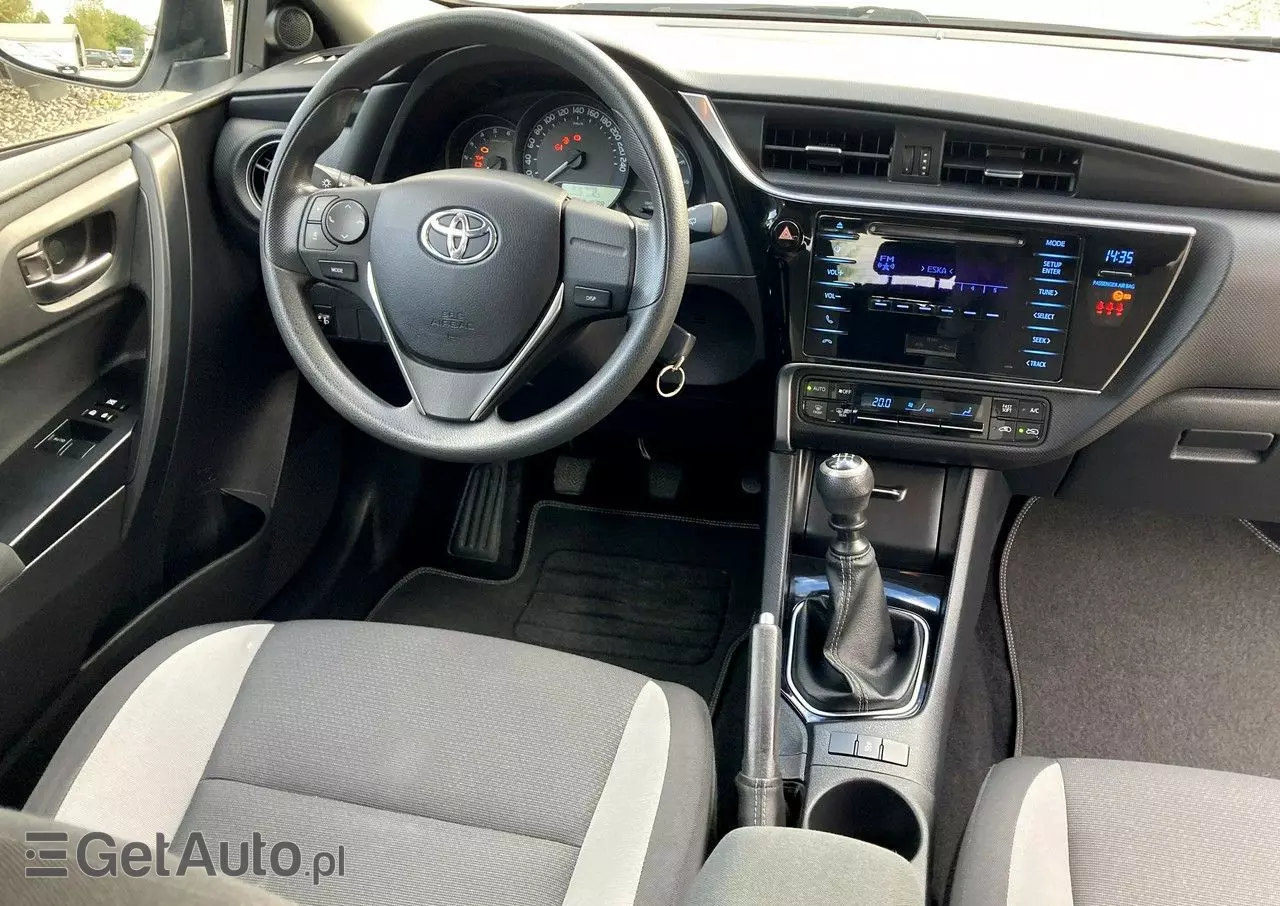 TOYOTA Auris 1.4 D-4D Active