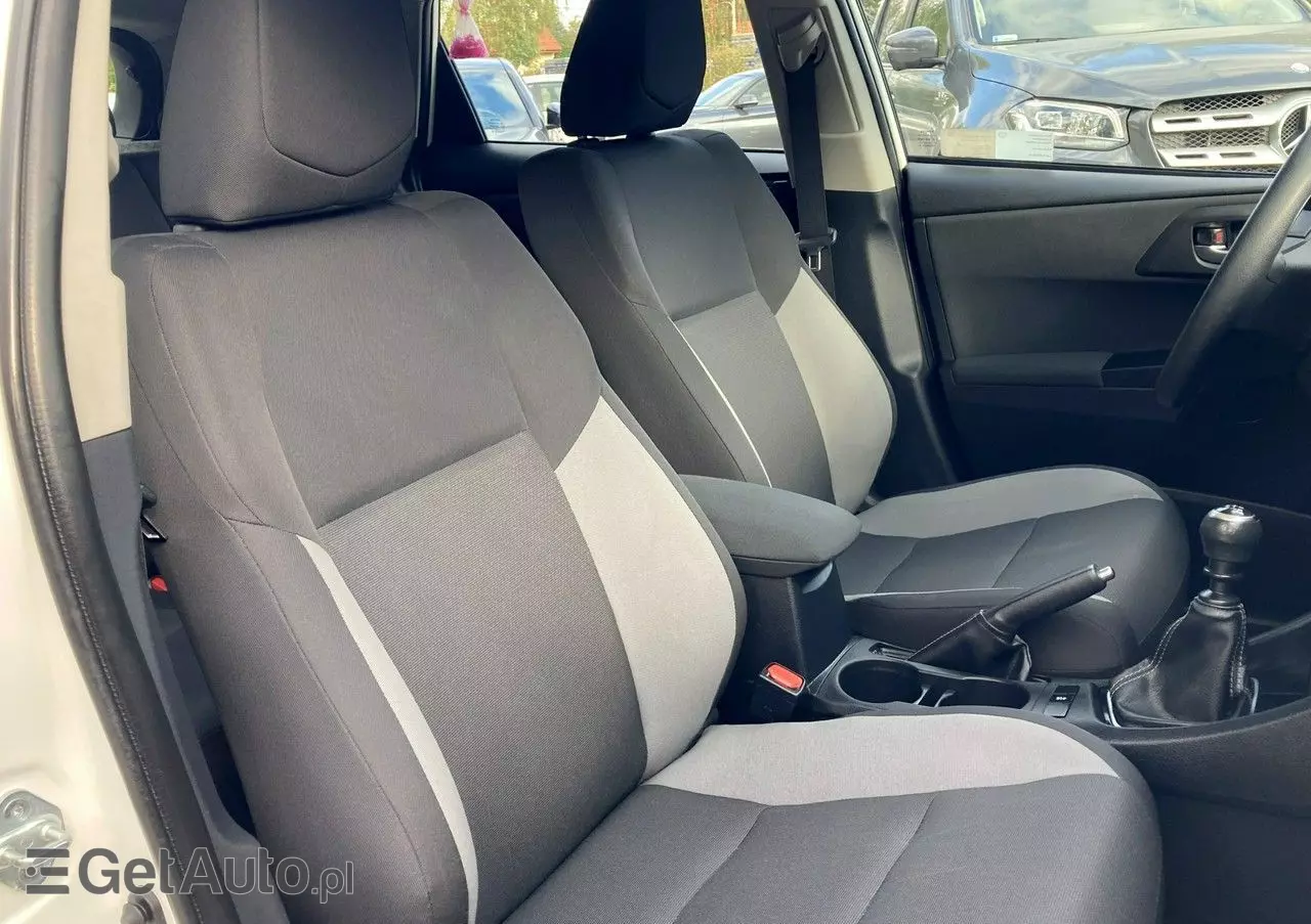 TOYOTA Auris 1.4 D-4D Active