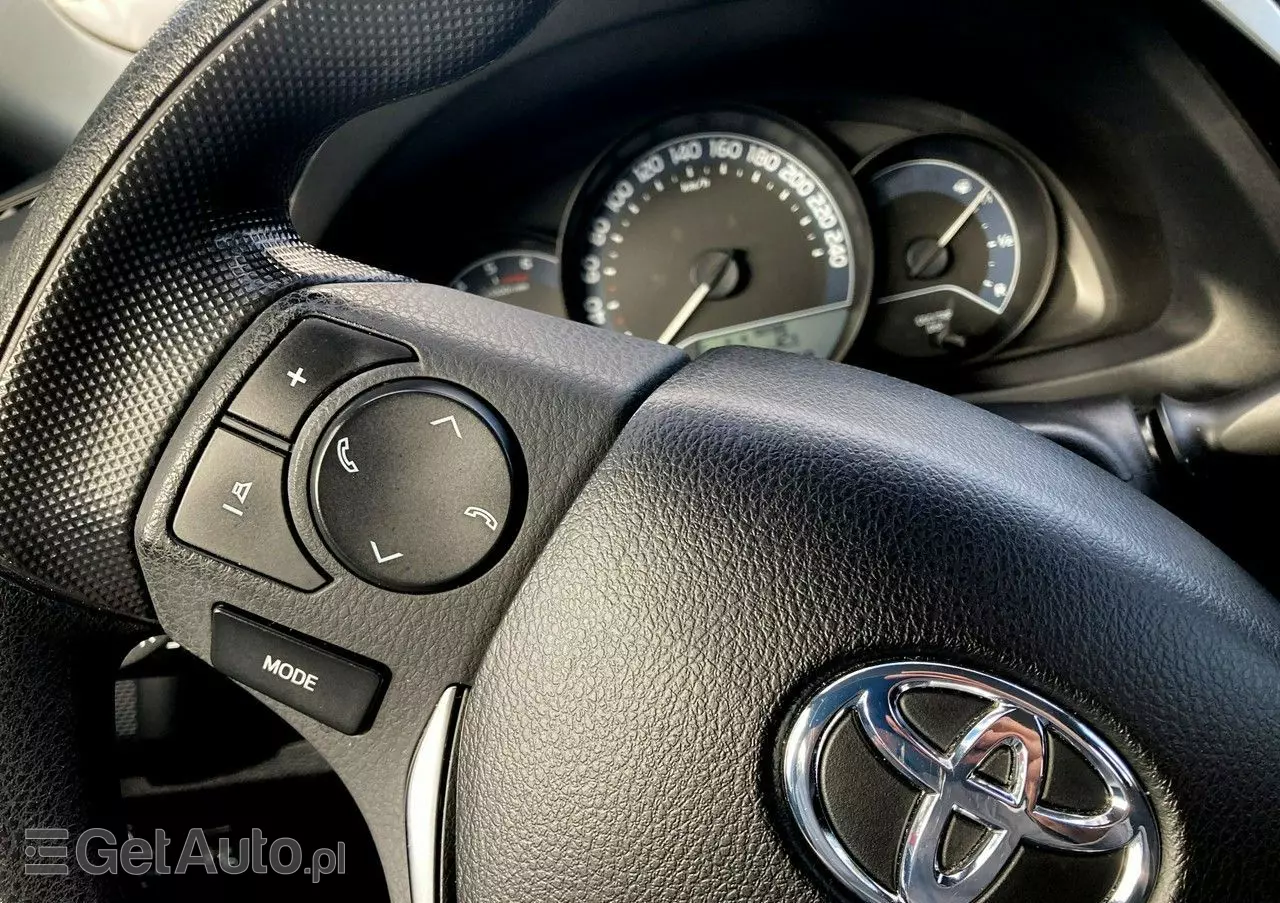 TOYOTA Auris 1.4 D-4D Active