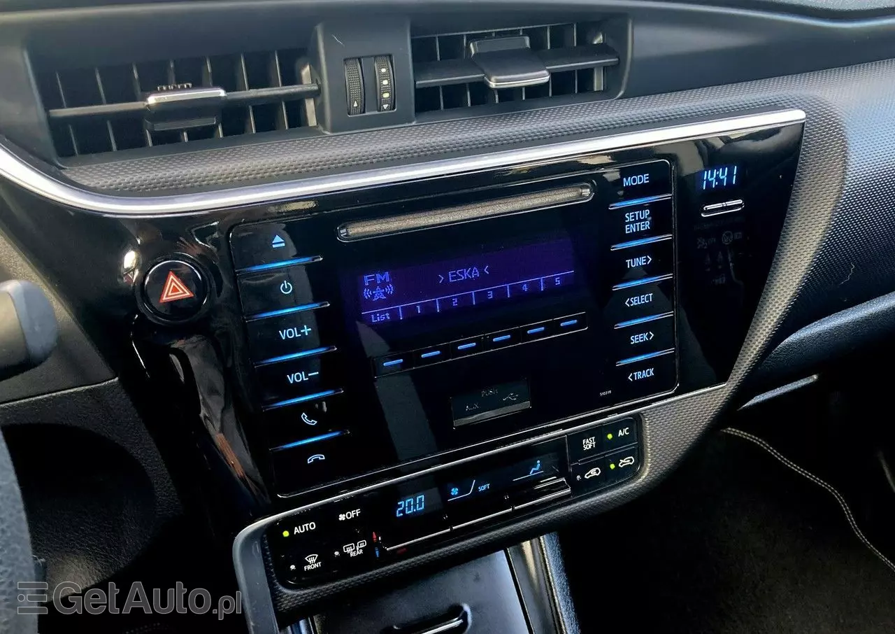 TOYOTA Auris 1.4 D-4D Active