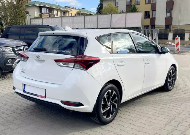 TOYOTA Auris 1.4 D-4D Active