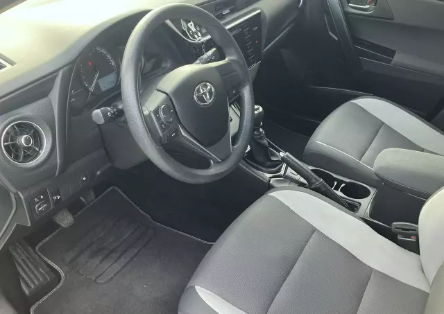 TOYOTA Auris 1.4 D-4D Active