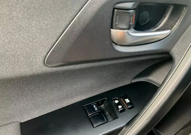 TOYOTA Auris 1.4 D-4D Active