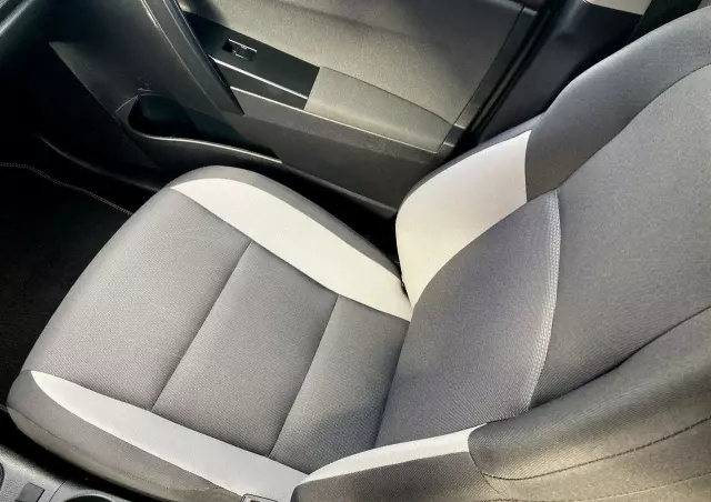 TOYOTA Auris 1.4 D-4D Active