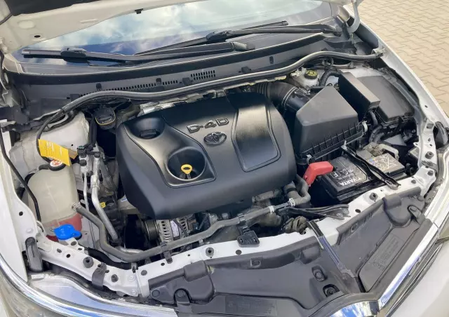 TOYOTA Auris 1.4 D-4D Active