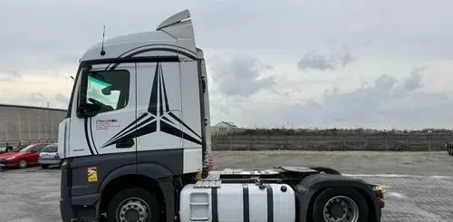 MERCEDES-BENZ Actros 