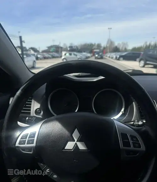 MITSUBISHI Lancer 