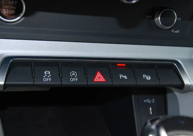 AUDI Q3 40 TFSI Quattro Advanced S tronic