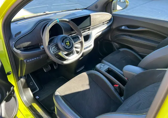 ABARTH 500e 37.8kWh Turismo