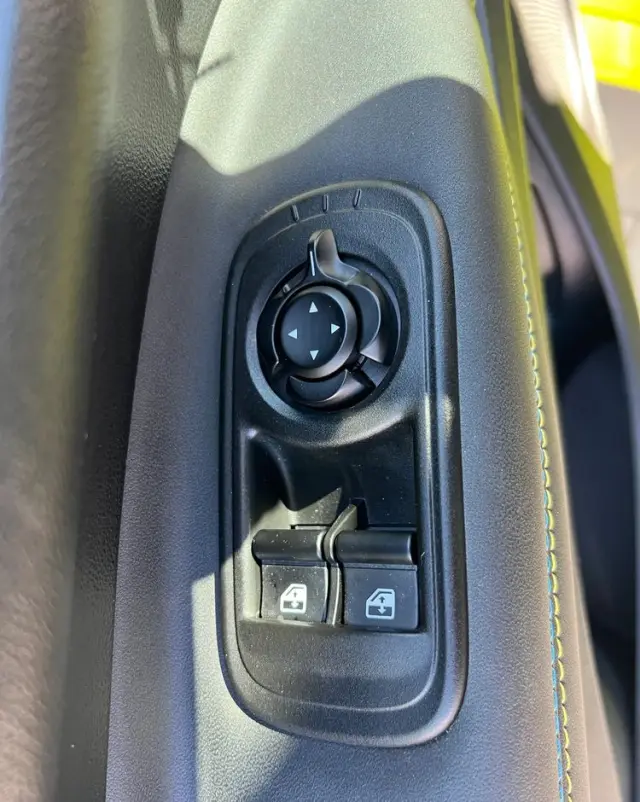 ABARTH 500e 37.8kWh Turismo